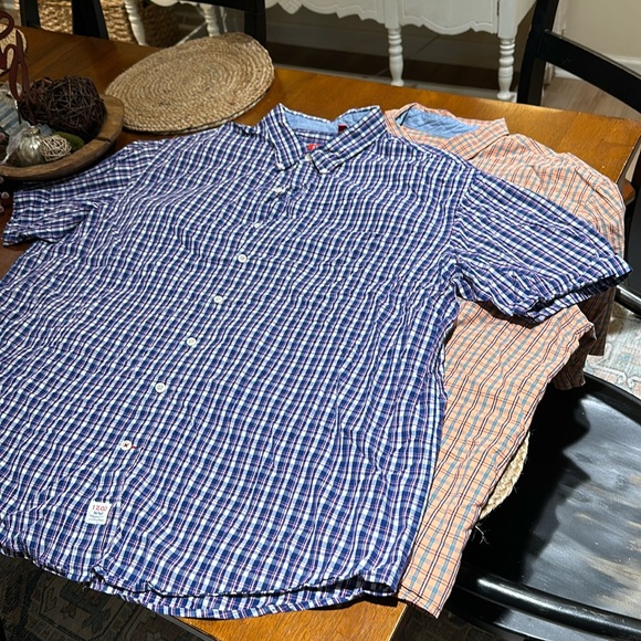 Izod Saltwater Other - Bundle of 2 men’s Izod 3XLT Big/Tall button does, short sleeve dress shirts. EUC